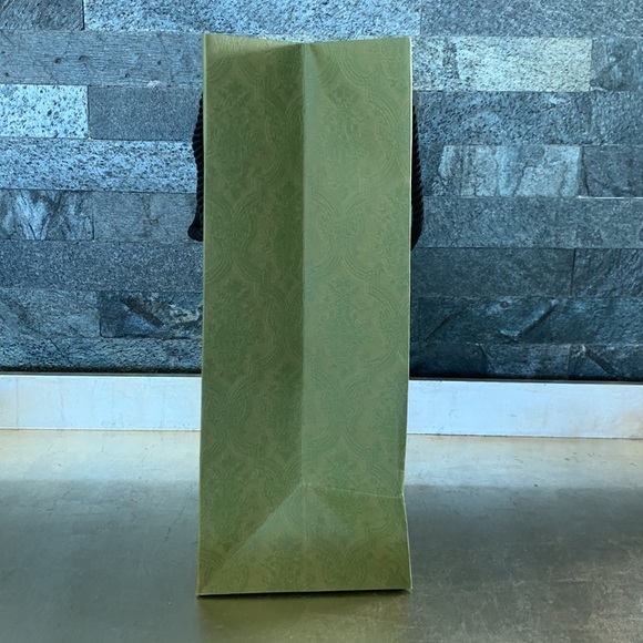 Authentic Gucci Paper Bag - Picture 2 of 3